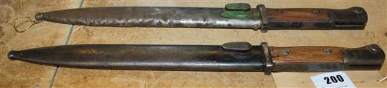 German W.W.1 Koelier bayonet & another similar bayonet(-)